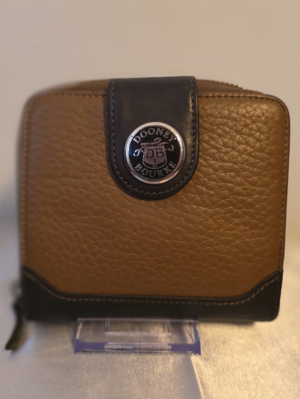 Vintage Dooney & Bourke Brown Pebbled Leather Zip Wallet Snap Closure